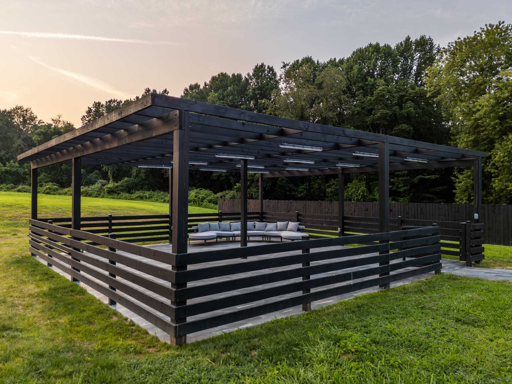 Expansive sukkah area
